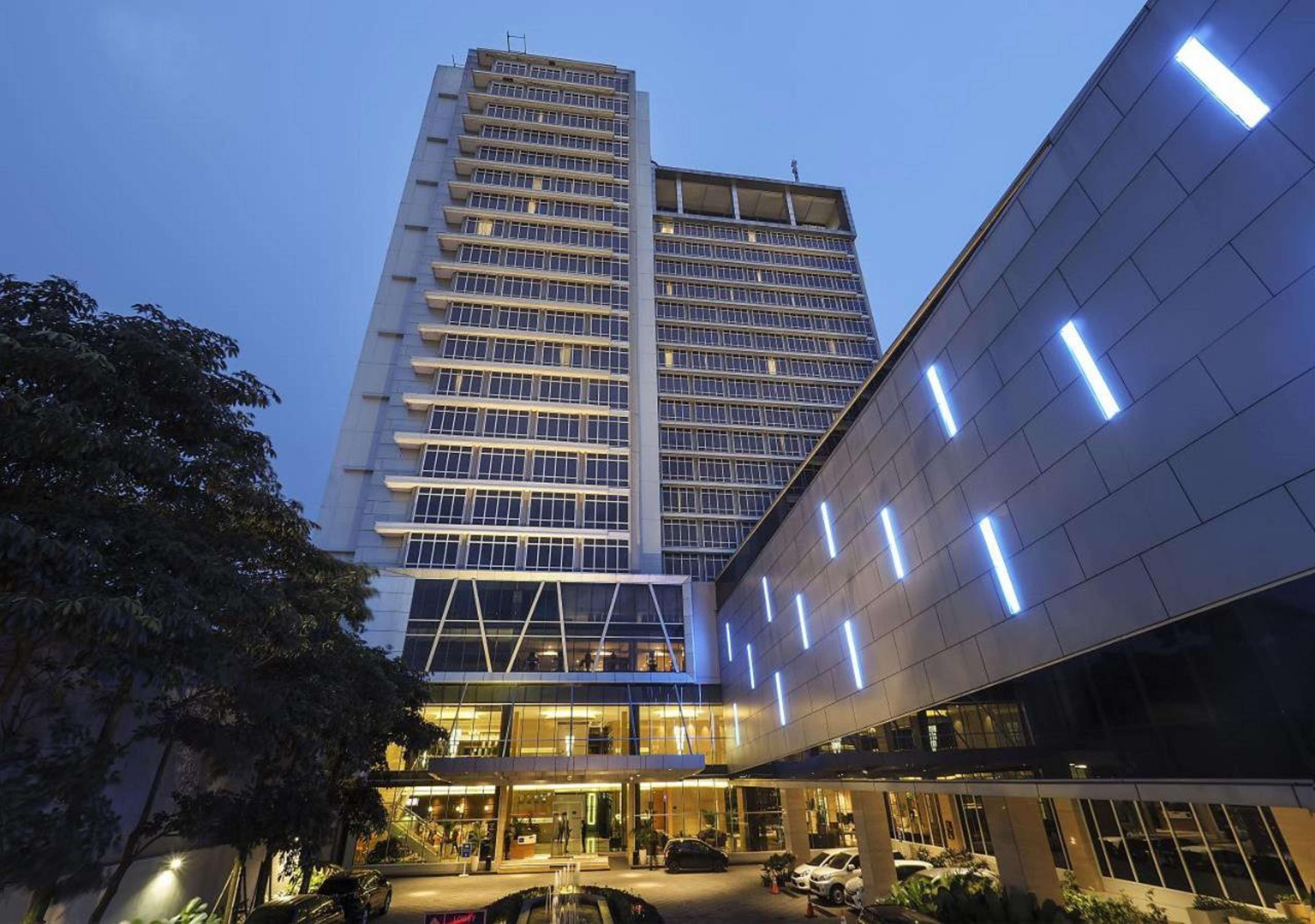 Grand Mercure Solo Baru Exteriör bild