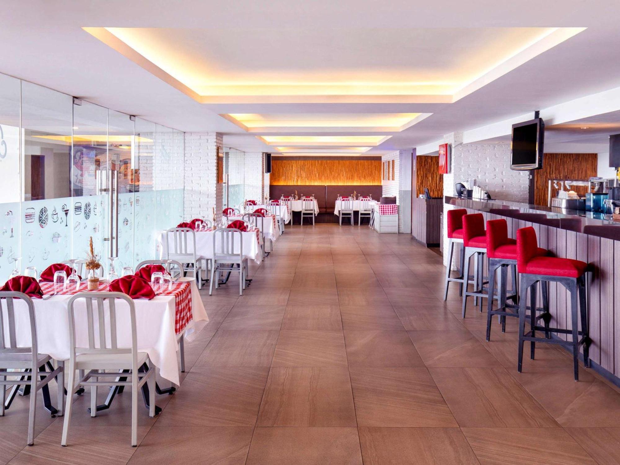Grand Mercure Solo Baru Exteriör bild